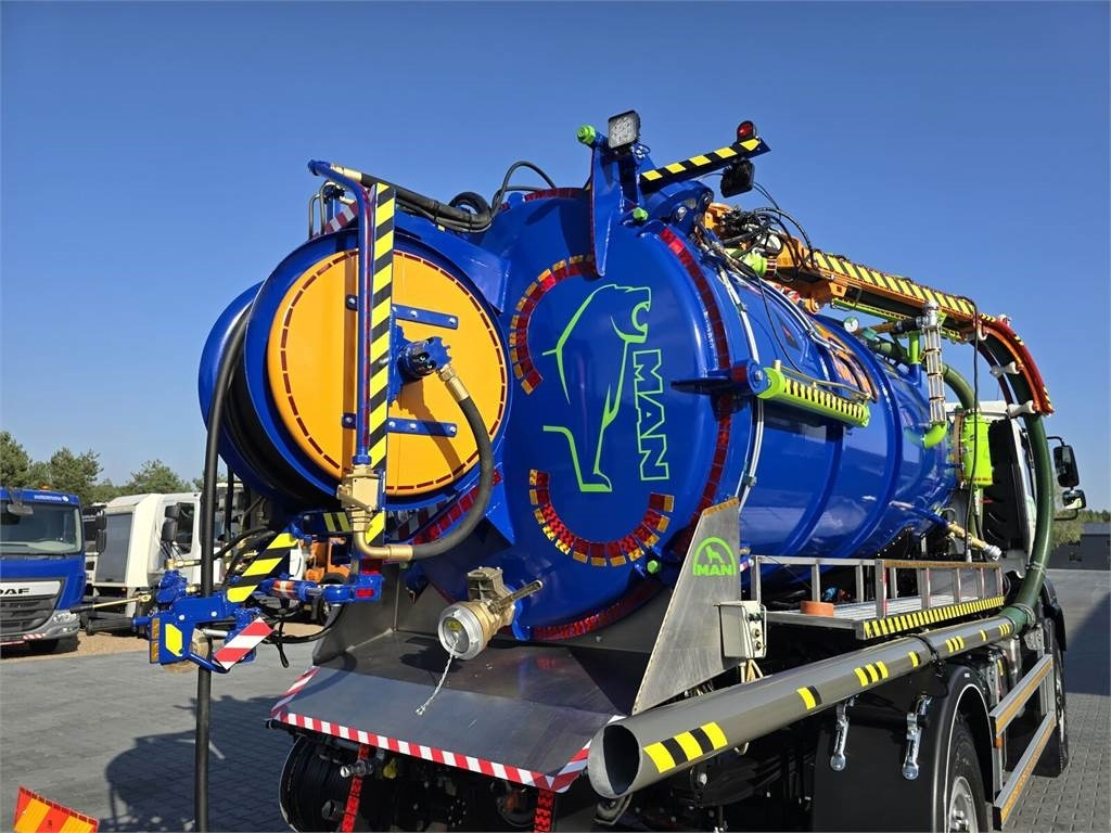 MAN TGM 4x4 GAMON PW8 for collecting liquid waste sepa - Vakuum lastebil: bilde 3 MAN TGM 4x4 GAMON PW8 for collecting liquid waste sepa - Vakuum lastebil: bilde 3