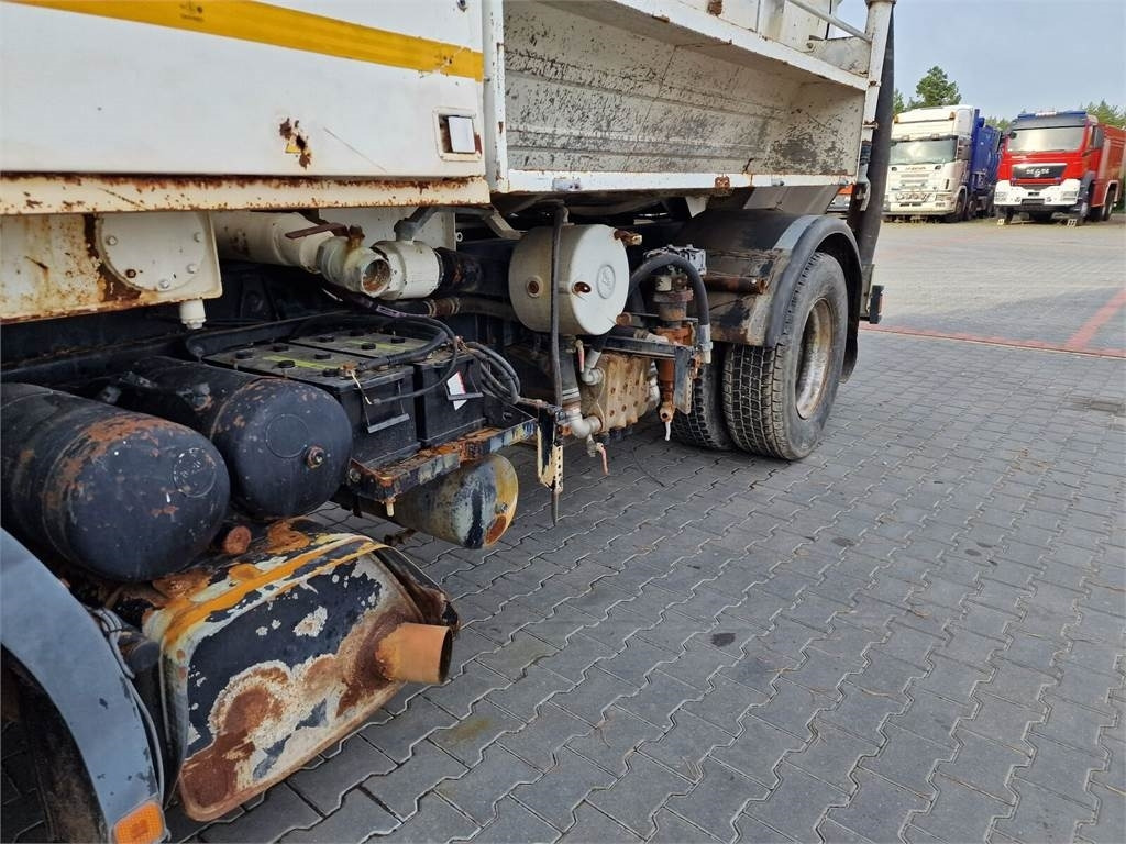 MAN WUKO MORO KOMBI FOR CHANNEL CLEANING - Vakuum lastebil: bilde 2 MAN WUKO MORO KOMBI FOR CHANNEL CLEANING - Vakuum lastebil: bilde 2