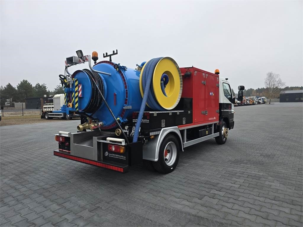 Mitsubishi RIONED COMBI WUKO FOR CLEANING SEWAGE - Vakuum lastebil: bilde 1 Mitsubishi RIONED COMBI WUKO FOR CLEANING SEWAGE - Vakuum lastebil: bilde 1