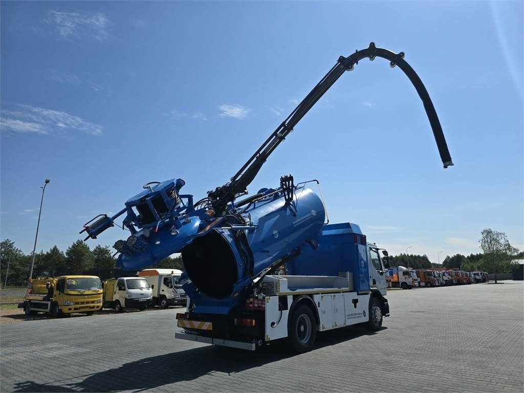 Renault 4x2 WUKO RIVARD for collecting liquid waste - Vakuum lastebil: bilde 1 Renault 4x2 WUKO RIVARD for collecting liquid waste - Vakuum lastebil: bilde 1