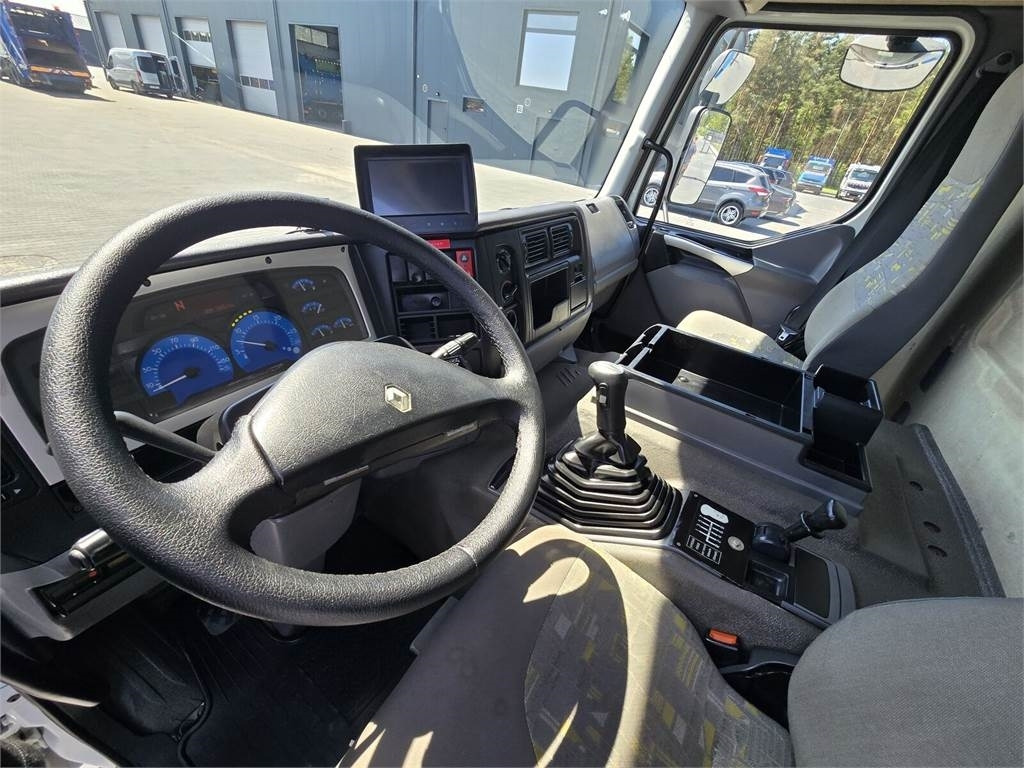 Renault 4x2 WUKO RIVARD for collecting liquid waste - Vakuum lastebil: bilde 2 Renault 4x2 WUKO RIVARD for collecting liquid waste - Vakuum lastebil: bilde 2