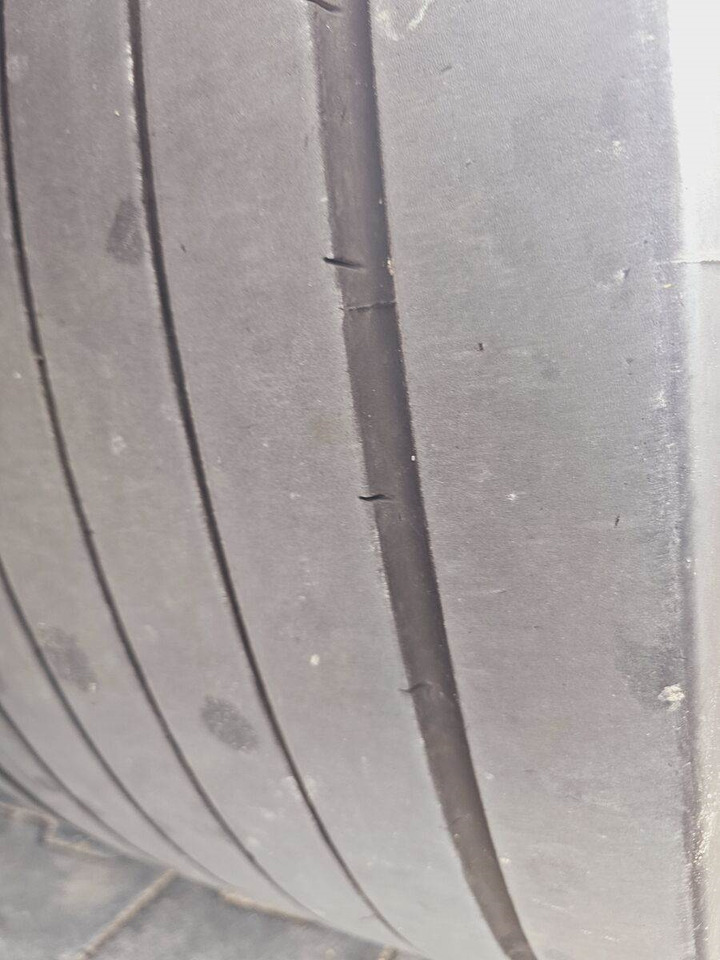 Leie Volvo FH13 XXL EURO 5 2011 + KRONE MEGA RAISE Volvo FH13 XXL EURO 5 2011 + KRONE MEGA RAISE: bilde 31 Leie Volvo FH13 XXL EURO 5 2011 + KRONE MEGA RAISE Volvo FH13 XXL EURO 5 2011 + KRONE MEGA RAISE: bilde 31