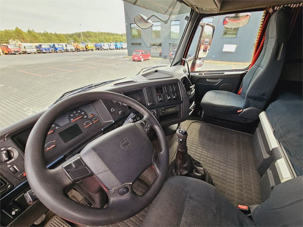 Leie Volvo FH13 XXL EURO 5 2011 + KRONE MEGA RAISE Volvo FH13 XXL EURO 5 2011 + KRONE MEGA RAISE: bilde 21 Leie Volvo FH13 XXL EURO 5 2011 + KRONE MEGA RAISE Volvo FH13 XXL EURO 5 2011 + KRONE MEGA RAISE: bilde 21