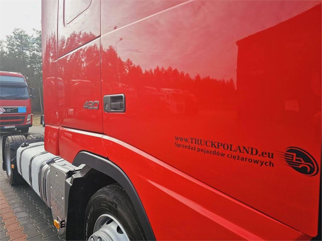 Leie Volvo FH13 XXL EURO 5 2011 + KRONE MEGA RAISE Volvo FH13 XXL EURO 5 2011 + KRONE MEGA RAISE: bilde 9 Leie Volvo FH13 XXL EURO 5 2011 + KRONE MEGA RAISE Volvo FH13 XXL EURO 5 2011 + KRONE MEGA RAISE: bilde 9