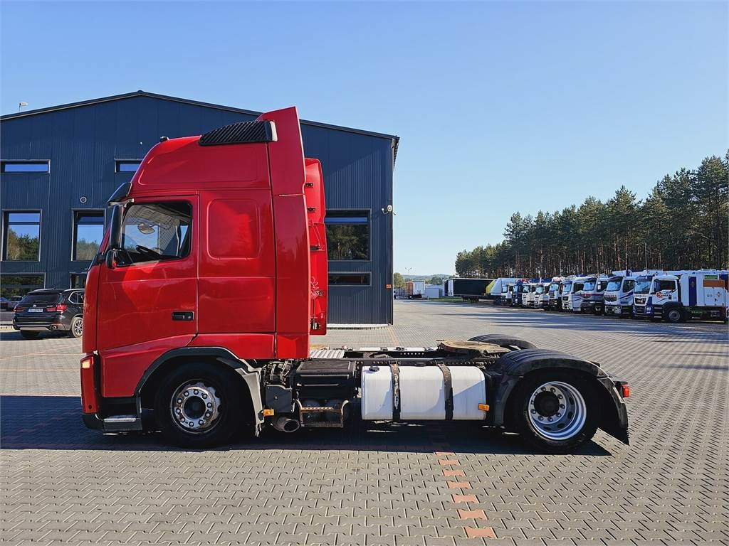 Volvo FH13 XXL MANUAL 420 EURO 5 2011 r MEGA LOW DECK - Trekkvogn: bilde 3 Volvo FH13 XXL MANUAL 420 EURO 5 2011 r MEGA LOW DECK - Trekkvogn: bilde 3