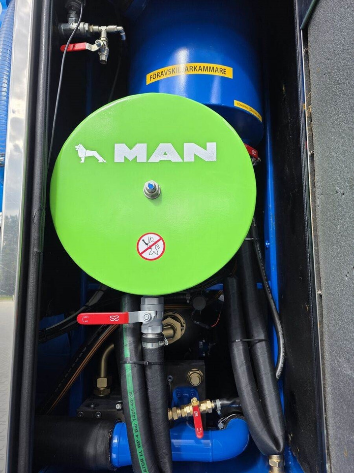 MAN WUKO KAISER EUR-MARK PKL 7.9 FOR CLEANING SEWAGE E - Utility-/ Spesiell maskin: bilde 3 MAN WUKO KAISER EUR-MARK PKL 7.9 FOR CLEANING SEWAGE E - Utility-/ Spesiell maskin: bilde 3