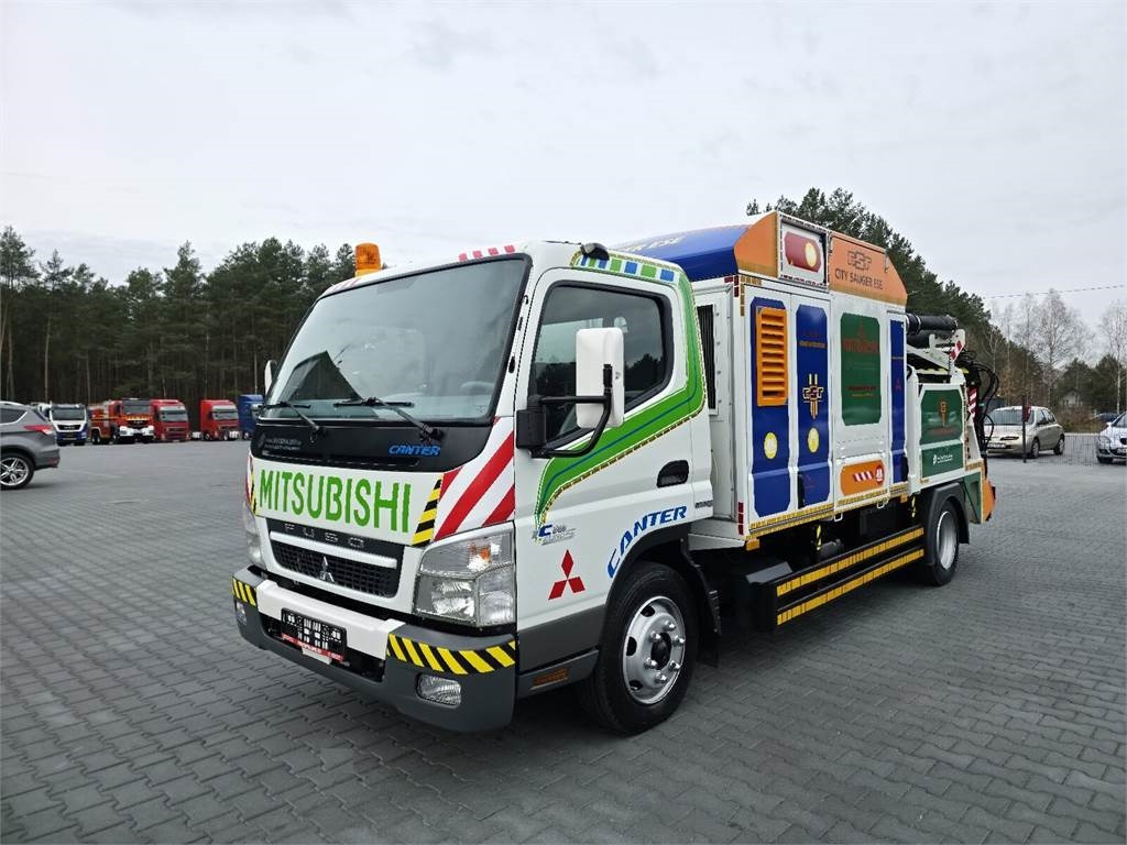 Mitsubishi CANTER odkurzacz koparka ssąca Saugbagger CITY SAU - Utility-/ Spesiell maskin: bilde 3 Mitsubishi CANTER odkurzacz koparka ssąca Saugbagger CITY SAU - Utility-/ Spesiell maskin: bilde 3