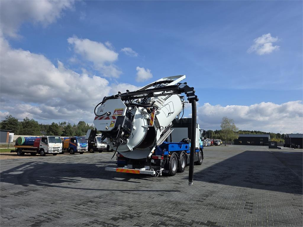 Renault 6x4 WUKO RIVARD RECYTLING for collecting liquid wa - Utility-/ Spesiell maskin: bilde 1 Renault 6x4 WUKO RIVARD RECYTLING for collecting liquid wa - Utility-/ Spesiell maskin: bilde 1