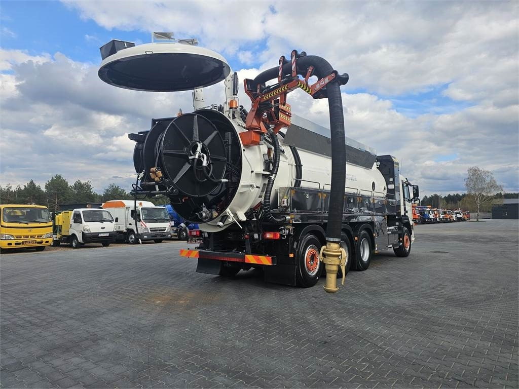 Volvo WUKO ADR ROLBA FOR CLEANING CHANNELS COMBI - Utility-/ Spesiell maskin: bilde 3 Volvo WUKO ADR ROLBA FOR CLEANING CHANNELS COMBI - Utility-/ Spesiell maskin: bilde 3
