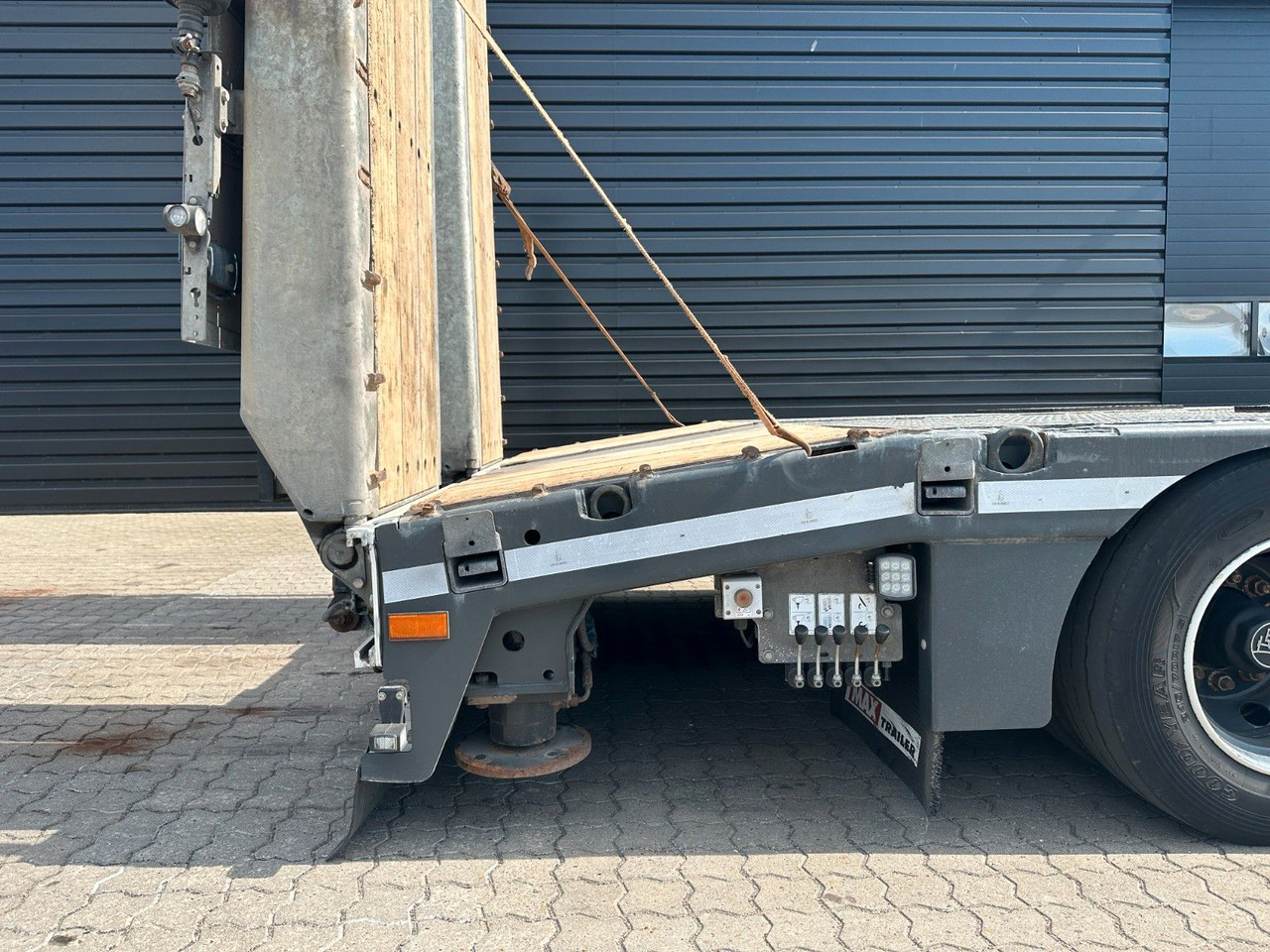 Faymonville Maxtrailer 4 achs tieflader / Zwangslenkung - Lavloader semitrailer: bilde 3 Faymonville Maxtrailer 4 achs tieflader / Zwangslenkung - Lavloader semitrailer: bilde 3
