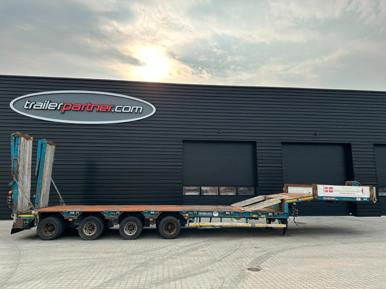 Goldhofer 4 achs tieflader / ausziehbar Goldhofer 4 achs tieflader / ausziehbar - Lavloader semitrailer: bilde 1 Goldhofer 4 achs tieflader / ausziehbar Goldhofer 4 achs tieflader / ausziehbar - Lavloader semitrailer: bilde 1