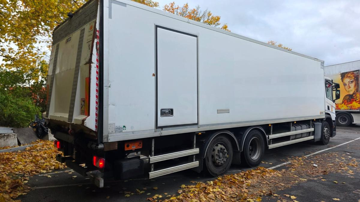 Scania P 320 - Lastebil med kjøl: bilde 3 Scania P 320 - Lastebil med kjøl: bilde 3