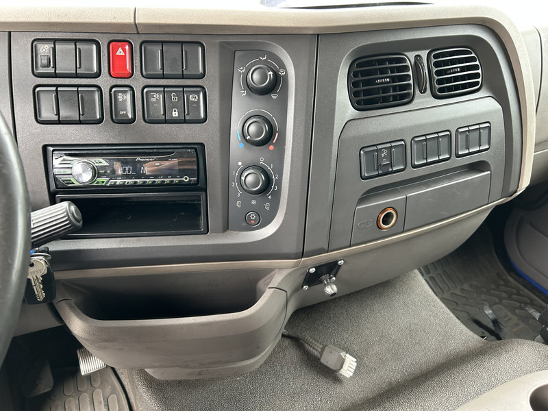 DAF LF 210 FA / 12 Ton / 454 dkm / Pritsch-Plane / LBW / NL Truck - Kapellbil: bilde 5 DAF LF 210 FA / 12 Ton / 454 dkm / Pritsch-Plane / LBW / NL Truck - Kapellbil: bilde 5