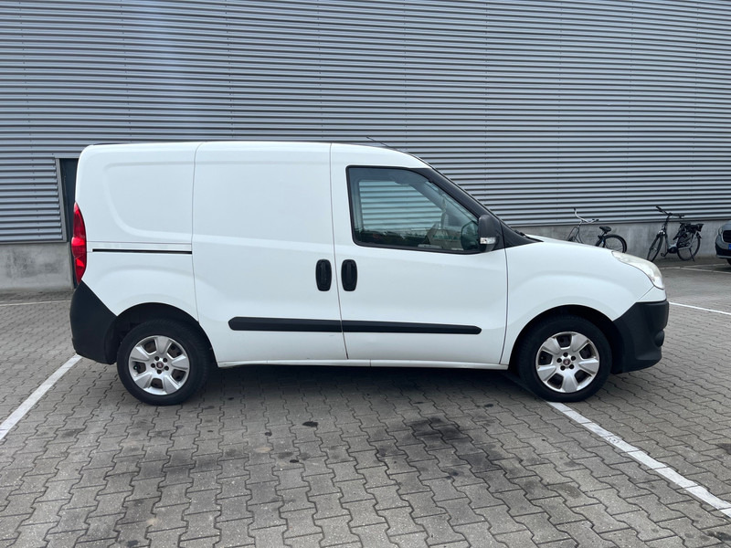 Fiat Dobló Cargo 1.3 MultiJet / NL Van - Små varebil: bilde 2 Fiat Dobló Cargo 1.3 MultiJet / NL Van - Små varebil: bilde 2