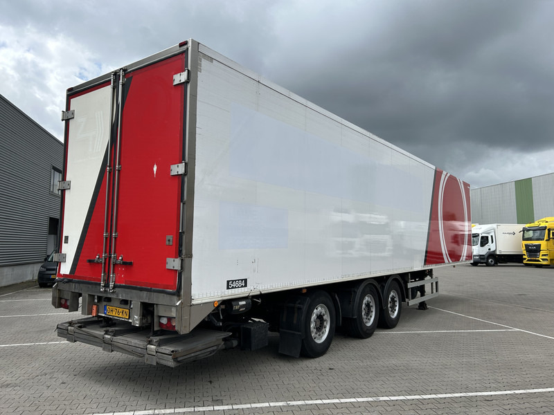 H.T.F HZO 39 / Heiwo / Isolated Box / Steer + Lift Axle / Loadlift 2500 kg - Skapsemi: bilde 2 H.T.F HZO 39 / Heiwo / Isolated Box / Steer + Lift Axle / Loadlift 2500 kg - Skapsemi: bilde 2