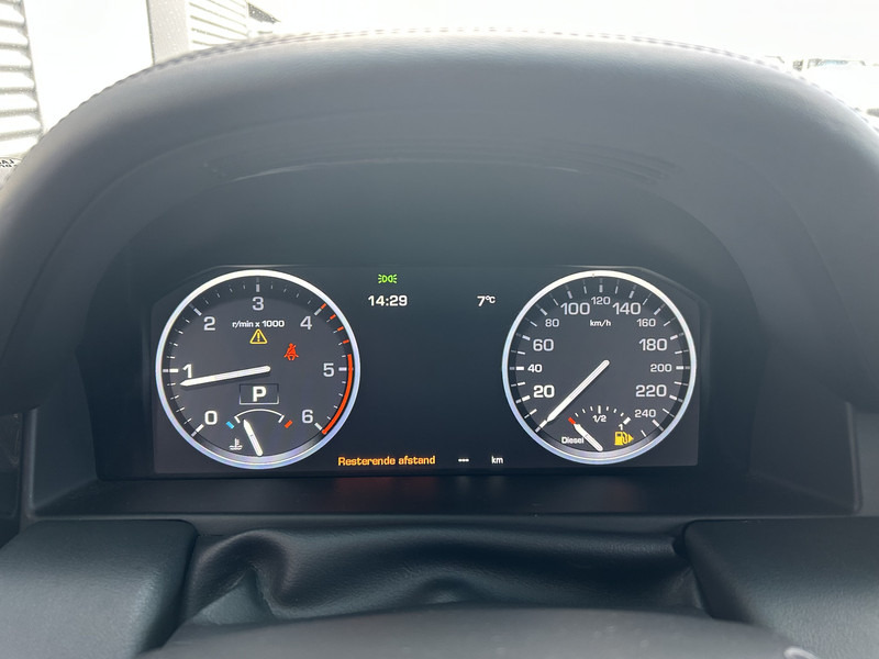 Land Rover Range Rover Vogue TD V8 / 2 Seats / Leder / APK TUV 05-26 - Små varebil: bilde 5 Land Rover Range Rover Vogue TD V8 / 2 Seats / Leder / APK TUV 05-26 - Små varebil: bilde 5