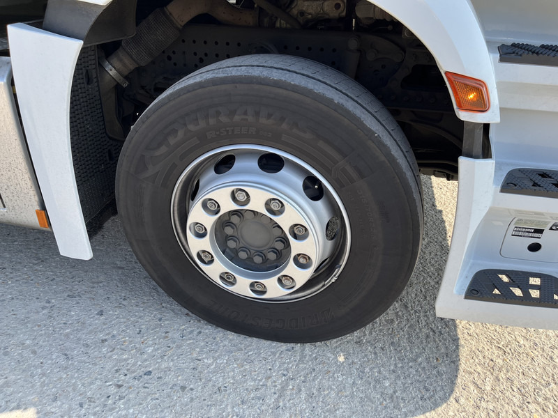 Leie Mercedes-Benz Actros 2124 / 2023 / 18 Ton / Box / Laadklep Mercedes-Benz Actros 2124 / 2023 / 18 Ton / Box / Laadklep: bilde 13 Leie Mercedes-Benz Actros 2124 / 2023 / 18 Ton / Box / Laadklep Mercedes-Benz Actros 2124 / 2023 / 18 Ton / Box / Laadklep: bilde 13