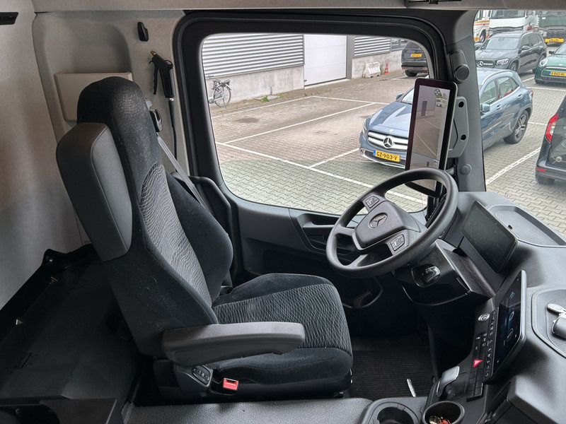 Mercedes-Benz Actros 2124 / Carrier Koeler -30 gr / Cheraeu / Laadklep / APK 01-26 - Lastebil med kjøl: bilde 3 Mercedes-Benz Actros 2124 / Carrier Koeler -30 gr / Cheraeu / Laadklep / APK 01-26 - Lastebil med kjøl: bilde 3