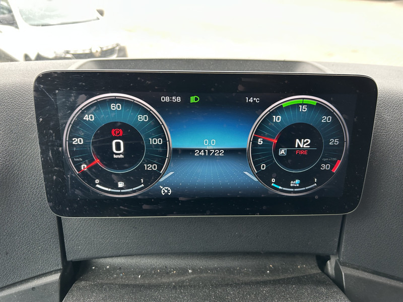 Mercedes-Benz Actros 2124 / Carrier Koeler -30 gr / Cheraeu / Laadklep / APK 01-26 - Lastebil med kjøl: bilde 4 Mercedes-Benz Actros 2124 / Carrier Koeler -30 gr / Cheraeu / Laadklep / APK 01-26 - Lastebil med kjøl: bilde 4