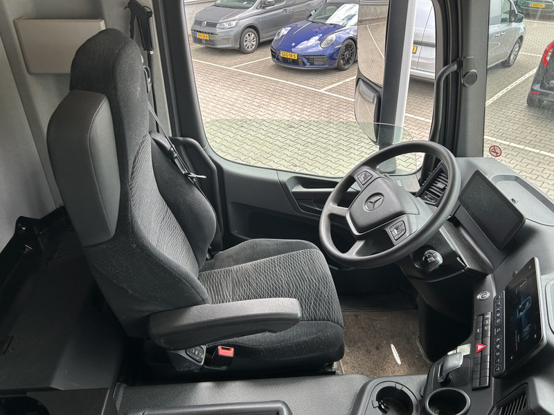 Mercedes-Benz Actros 2124 / Carrier Supra 850 -30 gr / Koeler / Laadklep / APK 03-26 - Lastebil med kjøl: bilde 3 Mercedes-Benz Actros 2124 / Carrier Supra 850 -30 gr / Koeler / Laadklep / APK 03-26 - Lastebil med kjøl: bilde 3
