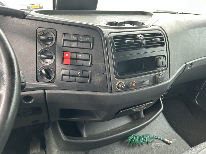 Mercedes-Benz Atego 1018 / 594 dkm / Box 6.3 mtr / Loadlift / APK TUV 04-26 - Skapbil: bilde 5 Mercedes-Benz Atego 1018 / 594 dkm / Box 6.3 mtr / Loadlift / APK TUV 04-26 - Skapbil: bilde 5