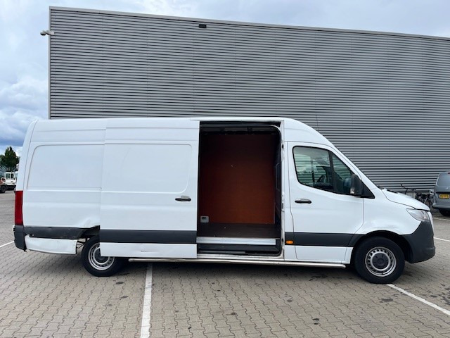 Mercedes-Benz Sprinter 315 1.9 CDI / L4 H2 / Automatic / APK-TUV 04-26 - Kassebil: bilde 3 Mercedes-Benz Sprinter 315 1.9 CDI / L4 H2 / Automatic / APK-TUV 04-26 - Kassebil: bilde 3