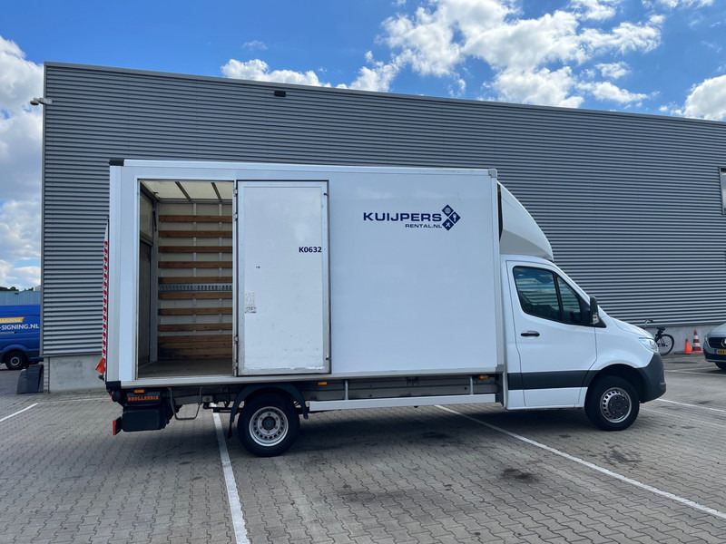 Mercedes-Benz Sprinter 515 1.9 CDI / Box 4.4 mtr / Laadklep / Zijdeur - Varebil med skap: bilde 3 Mercedes-Benz Sprinter 515 1.9 CDI / Box 4.4 mtr / Laadklep / Zijdeur - Varebil med skap: bilde 3