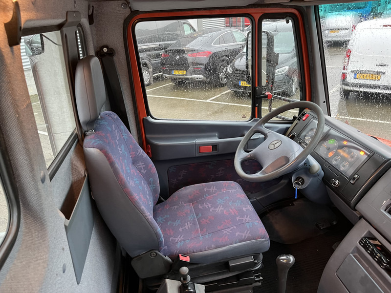 Mercedes-Benz Vario 612 D / Car - Machine Transporter 570 cm / Winch / Ramps / NL Truck - Transporter lastebil: bilde 4 Mercedes-Benz Vario 612 D / Car - Machine Transporter 570 cm / Winch / Ramps / NL Truck - Transporter lastebil: bilde 4