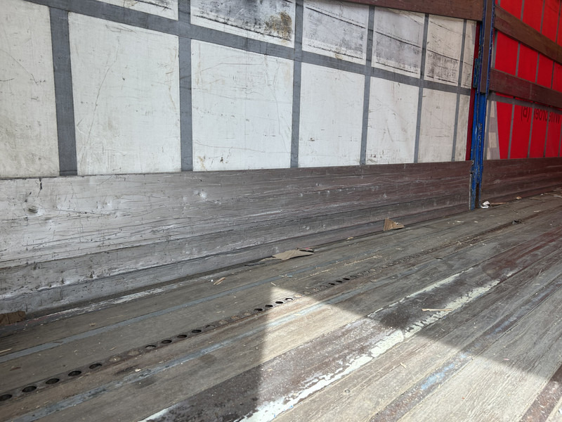 Renders ROC 12.18 / Curtainside / Loadlift / Lift + Steer Axle / Side Boards - Gardintrailer: bilde 4 Renders ROC 12.18 / Curtainside / Loadlift / Lift + Steer Axle / Side Boards - Gardintrailer: bilde 4
