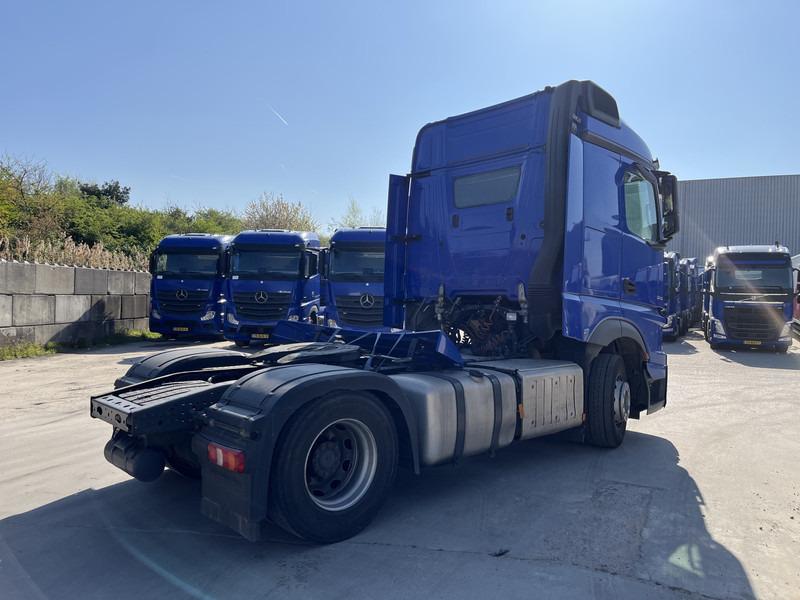 Mercedes-Benz Actros 1842 Streamspace / 945 dkm / 2 Tanks / NL Truck - Trekkvogn: bilde 2 Mercedes-Benz Actros 1842 Streamspace / 945 dkm / 2 Tanks / NL Truck - Trekkvogn: bilde 2