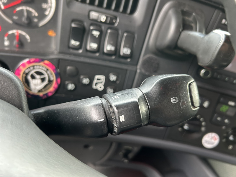 Scania R520 V8 / Showtruck / Buffl Special Interior / Vol Lucht / Retarder - Trekkvogn: bilde 5 Scania R520 V8 / Showtruck / Buffl Special Interior / Vol Lucht / Retarder - Trekkvogn: bilde 5