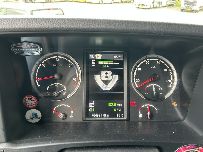 Scania R520 V8 / Showtruck / Buffl Special Interior / Vol Lucht / Retarder - Trekkvogn: bilde 4 Scania R520 V8 / Showtruck / Buffl Special Interior / Vol Lucht / Retarder - Trekkvogn: bilde 4