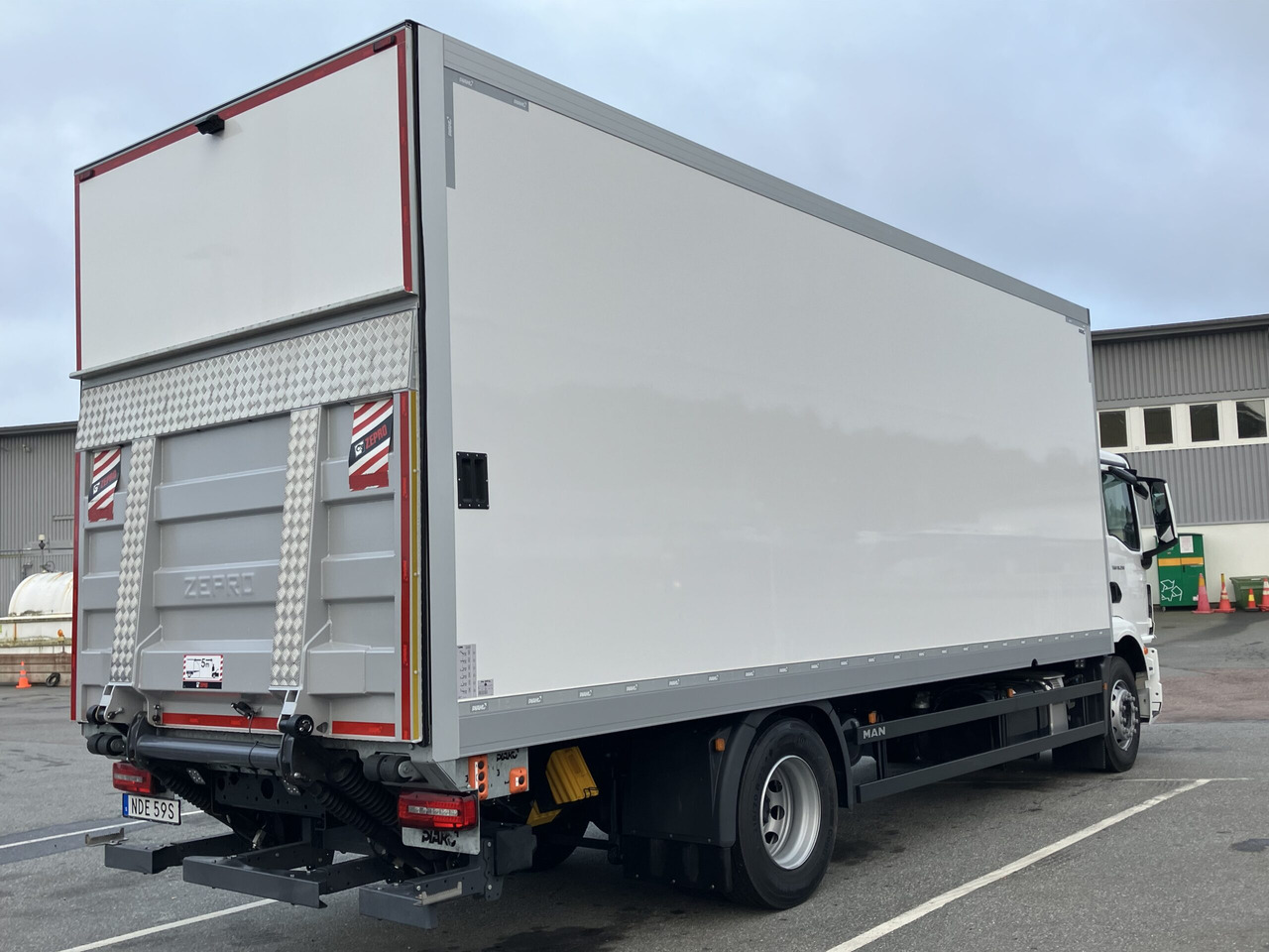 TGM 18.290 4×2 LL 18-ppl ÖBS - Skapbil: bilde 4 TGM 18.290 4×2 LL 18-ppl ÖBS - Skapbil: bilde 4