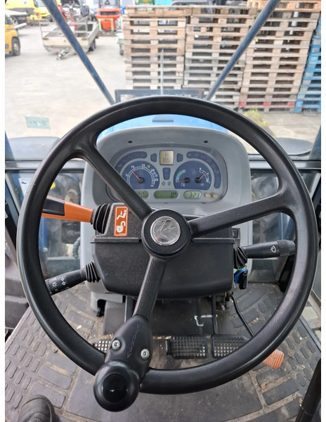 New Holland T5050 T5050 - Traktor: bilde 5 New Holland T5050 T5050 - Traktor: bilde 5