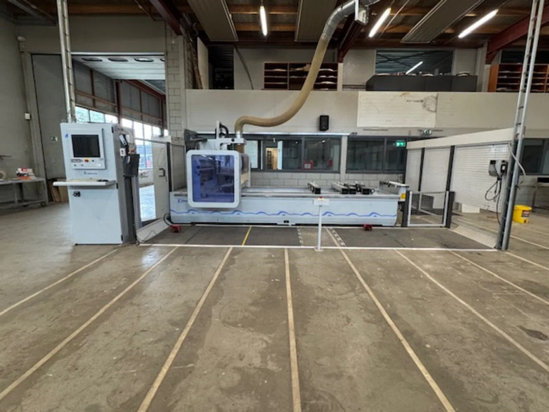 Weeke Venture 108m - Trebearbeidingsmaskin: bilde 1 Weeke Venture 108m - Trebearbeidingsmaskin: bilde 1