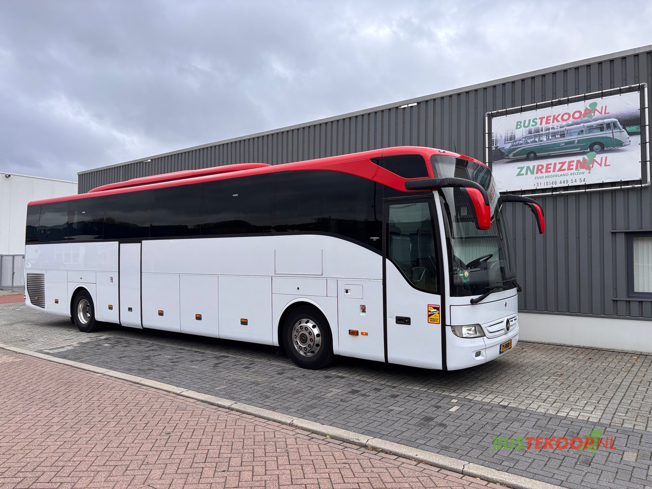 Mercedes TOURISMO RHD-M/2A - Turistbuss: bilde 1 Mercedes TOURISMO RHD-M/2A - Turistbuss: bilde 1