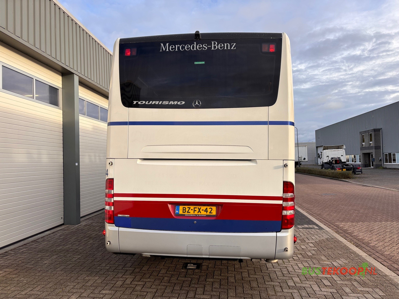 Mercedes Tourismo 16 RHD-M 57 Pl. - Turistbuss: bilde 5 Mercedes Tourismo 16 RHD-M 57 Pl. - Turistbuss: bilde 5