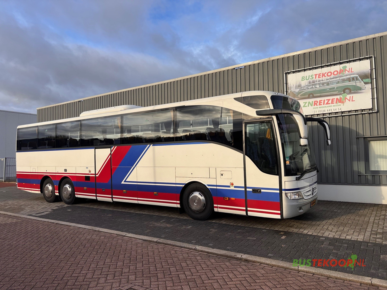Mercedes Tourismo 16 RHD-M 57 Pl. - Turistbuss: bilde 1 Mercedes Tourismo 16 RHD-M 57 Pl. - Turistbuss: bilde 1
