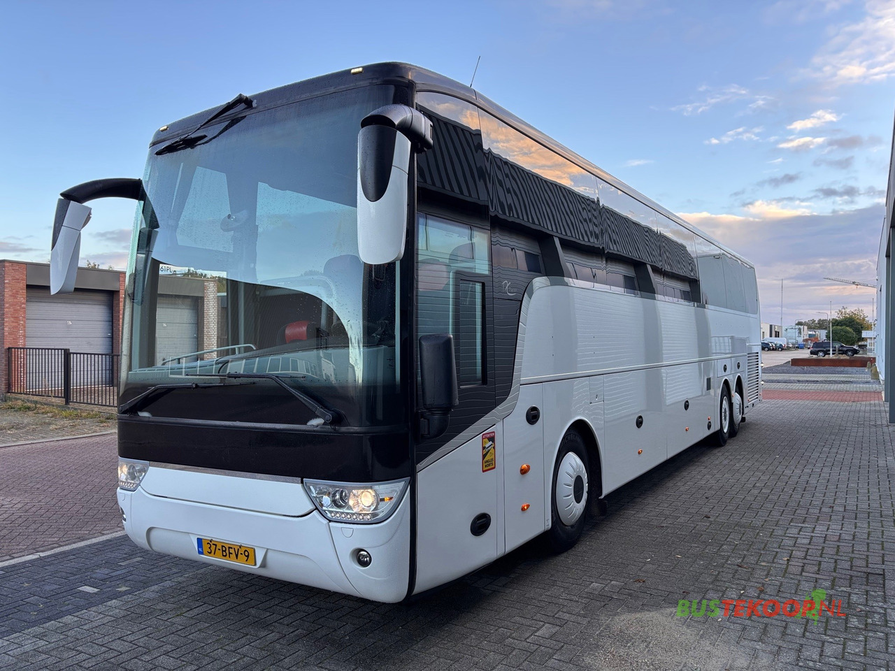 Vanhool TX17 Acron, ROLSTOELBUS - Turistbuss: bilde 3 Vanhool TX17 Acron, ROLSTOELBUS - Turistbuss: bilde 3