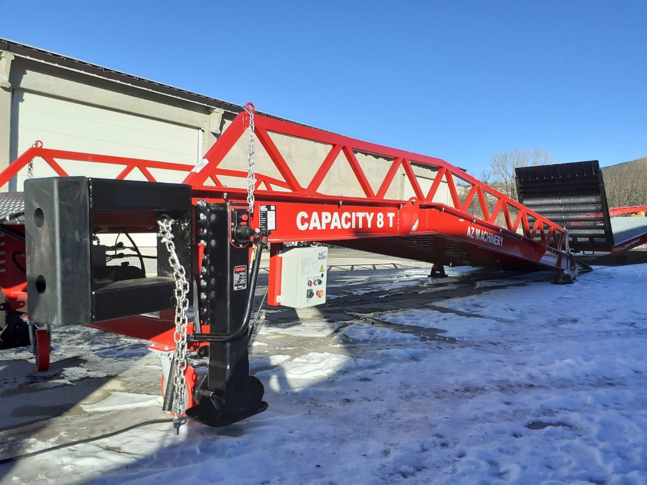 Loading Ramp with with electric tilting bridge - AZ RAMP - STAR- 10T-ZR-E. 10 ton capacity - Lasterampe: bilde 3 Loading Ramp with with electric tilting bridge - AZ RAMP - STAR- 10T-ZR-E. 10 ton capacity - Lasterampe: bilde 3