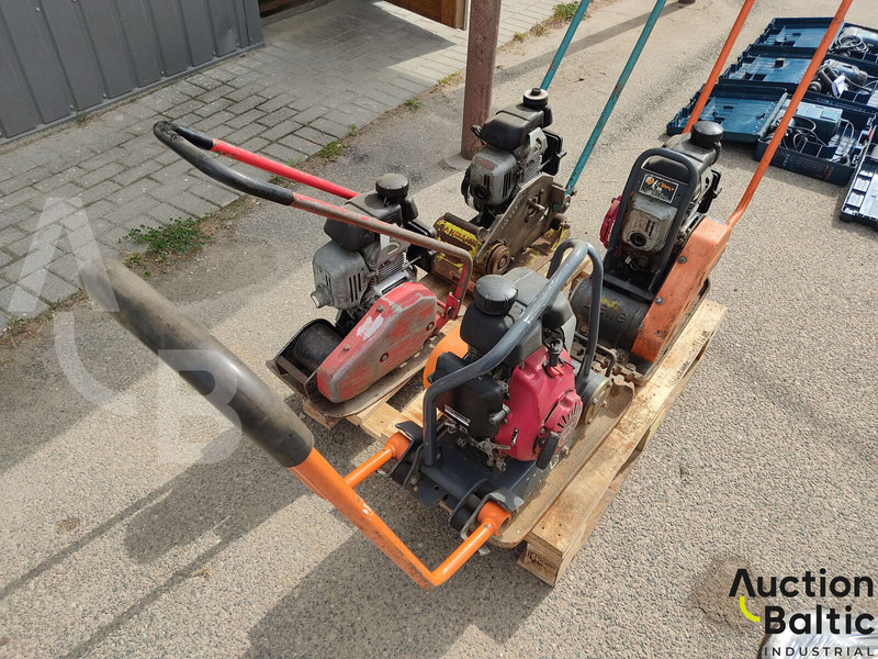 Dynapac LF45, Ammann AVP1033 & 2 Belle - Vibroplate: bilde 2 Dynapac LF45, Ammann AVP1033 & 2 Belle - Vibroplate: bilde 2