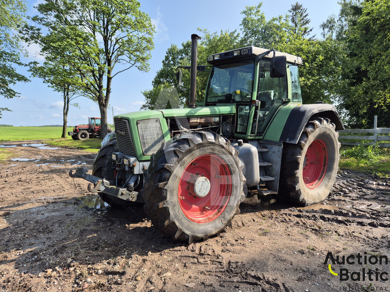 Fendt Favorit 824 - Traktor: bilde 1 Fendt Favorit 824 - Traktor: bilde 1