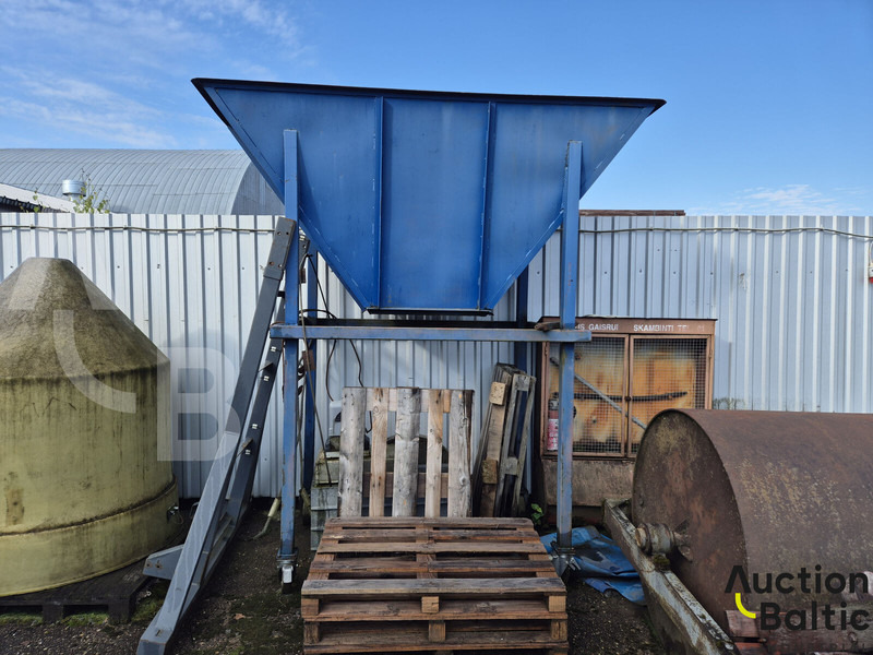 Hopper for various materials - Tankbil: bilde 1 Hopper for various materials - Tankbil: bilde 1