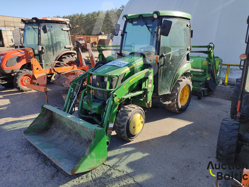 John Deere 2026R - Traktor: bilde 1 John Deere 2026R - Traktor: bilde 1