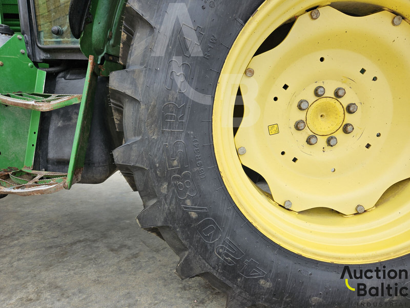 Traktor John Deere 5100 R: bilde 13