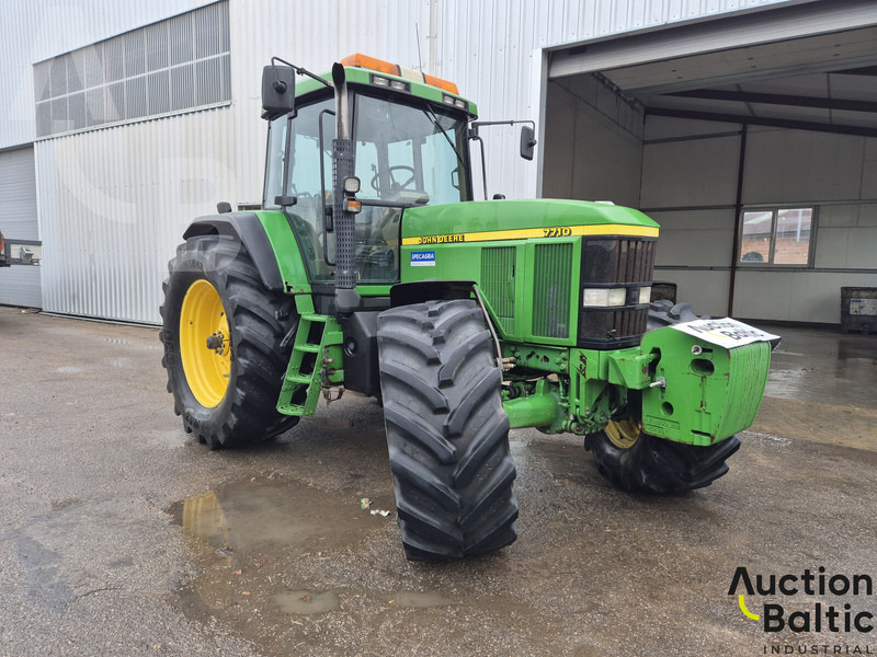 John Deere 7710 - Traktor: bilde 1 John Deere 7710 - Traktor: bilde 1