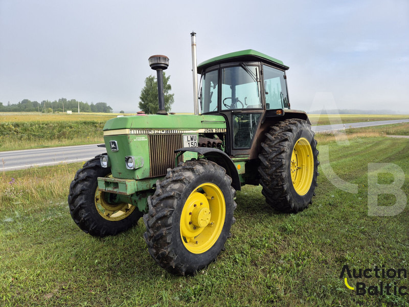 John Deere MFWD - Traktor: bilde 1 John Deere MFWD - Traktor: bilde 1