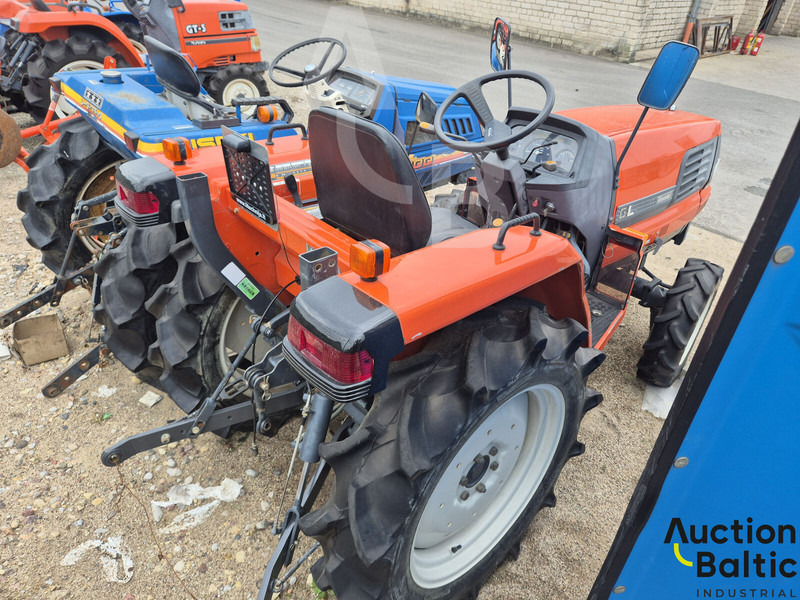 Kubota GL 240 - Traktor: bilde 4 Kubota GL 240 - Traktor: bilde 4