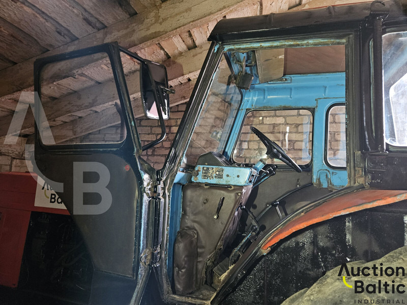 MTZ 80L - Traktor: bilde 5 MTZ 80L - Traktor: bilde 5