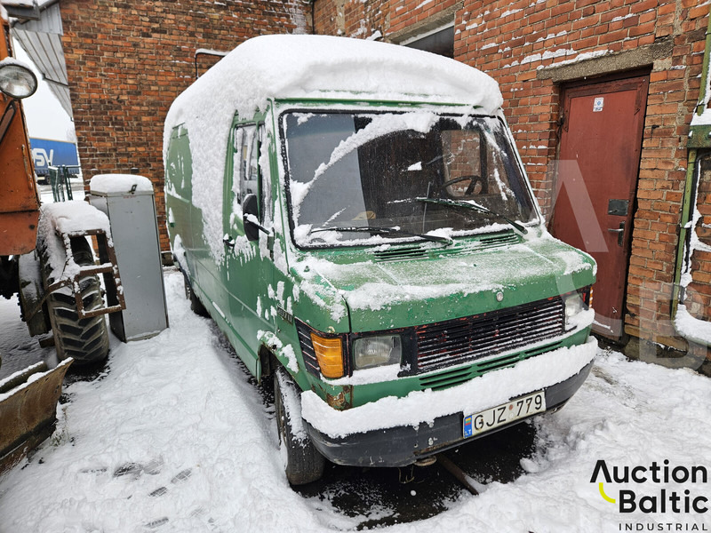 Mercedes-Benz 207D - Små varebil: bilde 2 Mercedes-Benz 207D - Små varebil: bilde 2